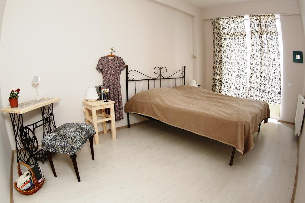 My House Is Your Hotel Tiflis Habitación foto